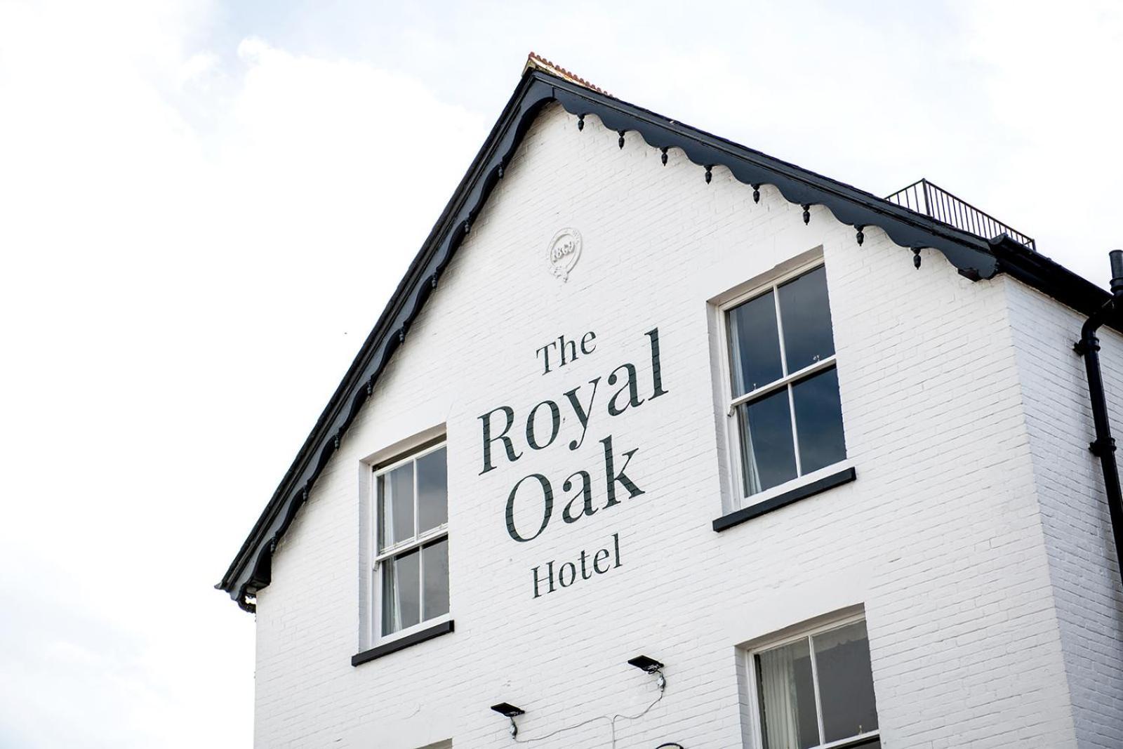Отель The Royal Oak Хокхерст Экстерьер фото